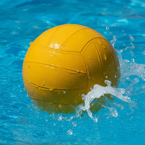 W · waterpolo — літера «у́ве до́бле» · водне поло